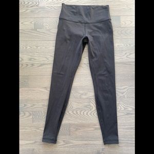 Gently Used Size 8 - LULULEMON WUNDER UNDER HI-RISE TIGHT *FULL-ON LUON 28”